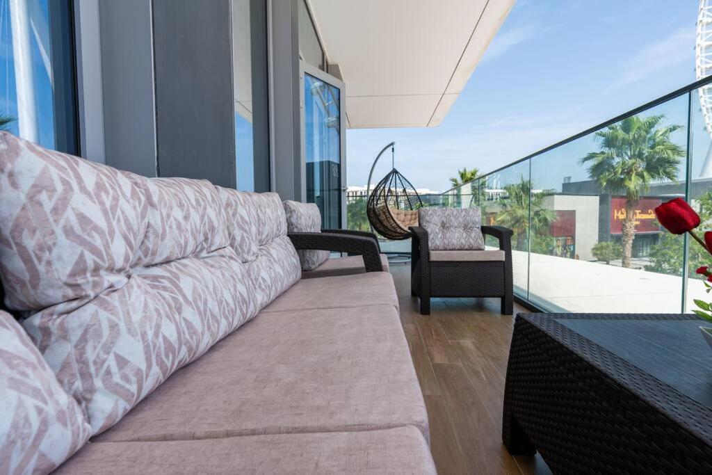 Apartment On Off Hh- Bluewaters-luxurious 3 Bedroom & Maid Dubai