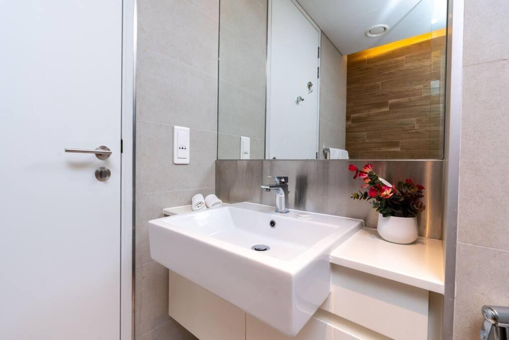 On Off Hh- Bluewaters-luxurious 3 Bedroom & Maid Apartment Dubai