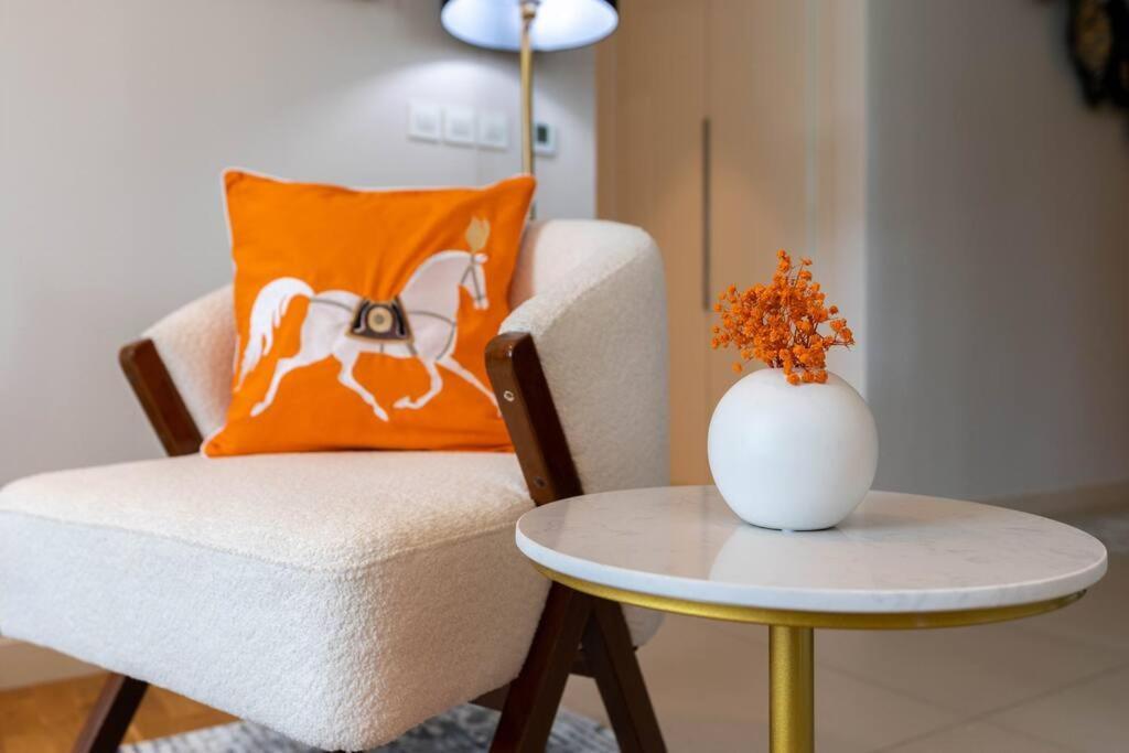 On Off Hh- Bluewaters-luxurious 3 Bedroom & Maid Apartment Dubai