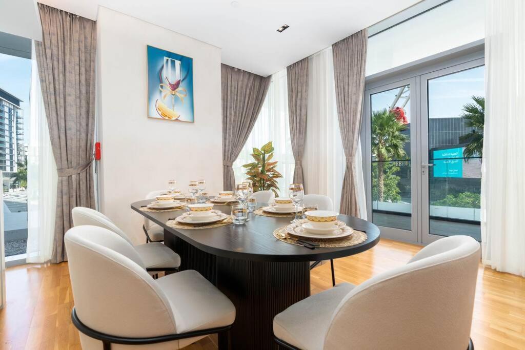 Apartment On Off Hh- Bluewaters-luxurious 3 Bedroom & Maid Dubai